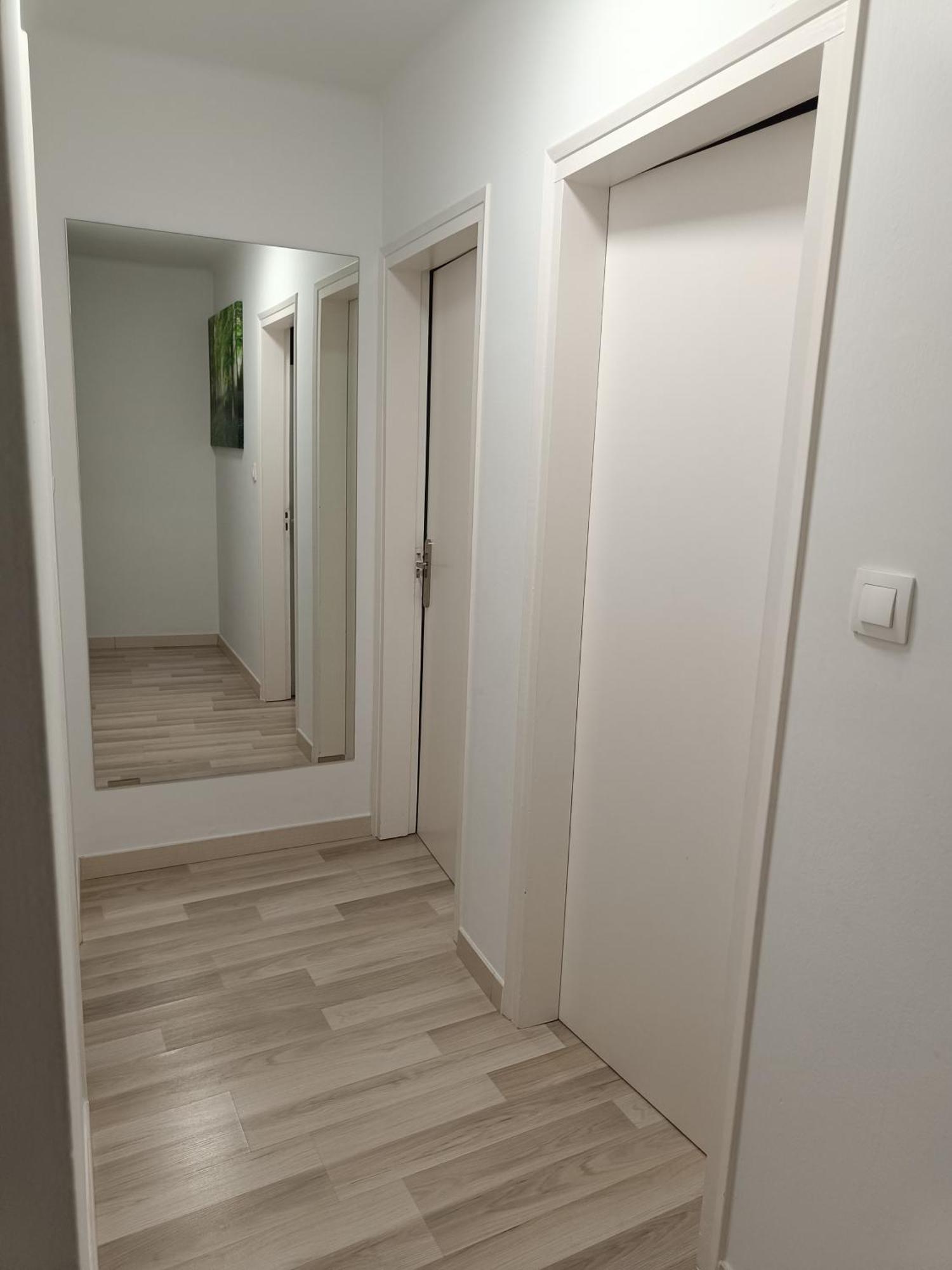 Apartamento Confort I Ла Сеу д'Ургел Екстериор снимка