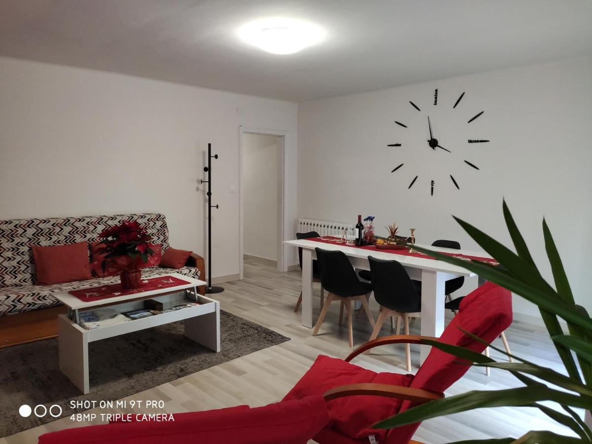 Apartamento Confort I Ла Сеу д'Ургел Екстериор снимка